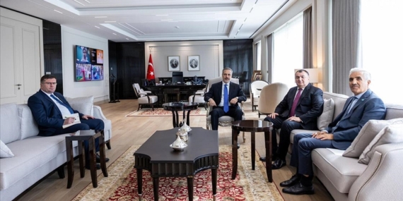 Turkish foreign minister receives leaders of World Union of Ahiska Turks