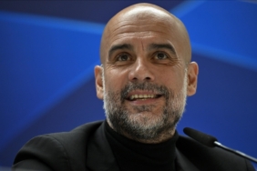Pep Guardiola signs Manchester City contract extension through 2027